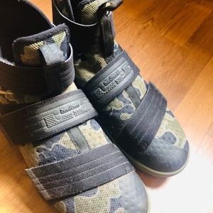 Nike Lebron Zoom Soilder 10 SFG Camo